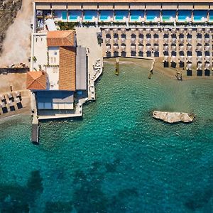 Mandraki Beach Resort
